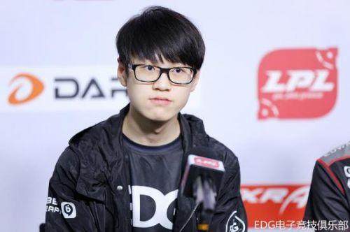 形封锁传球 形封锁传球