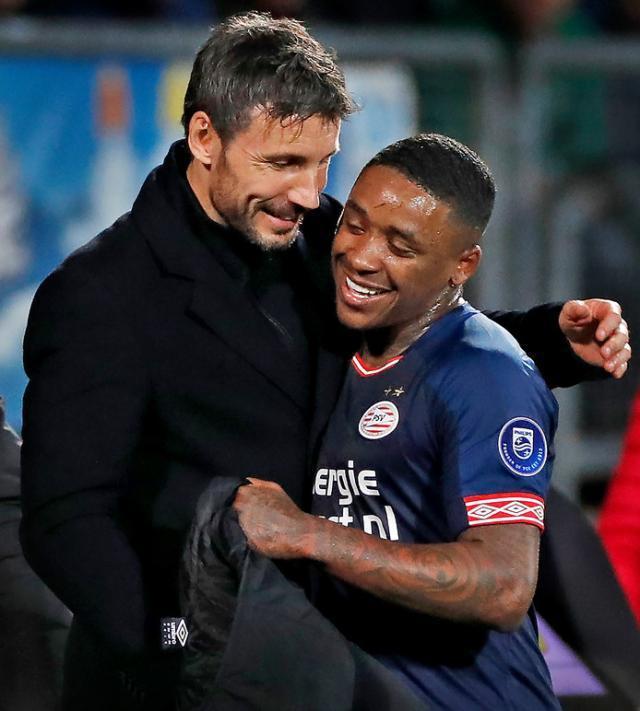 1-1！塞鸟首秀隐身，恩家德乌染红，成都蓉城客场逼平10人国安！.